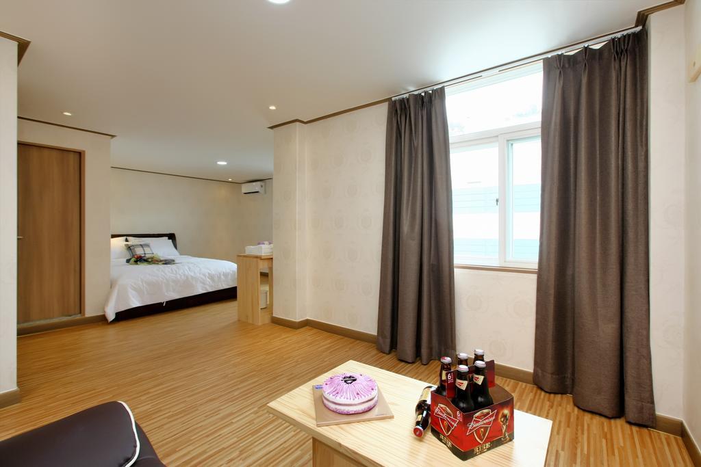 Traum Hotel&Condo Gapyeong Quarto foto